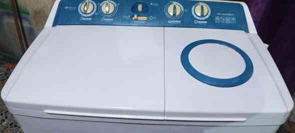 غساله الجي الخليج 18كيلوسعر90علا الفحص شغاله بلاديه كلش نضيفه جدا العنوان مدينة  الصدر رقمي للتواصل واتساب دتدلل ***********
