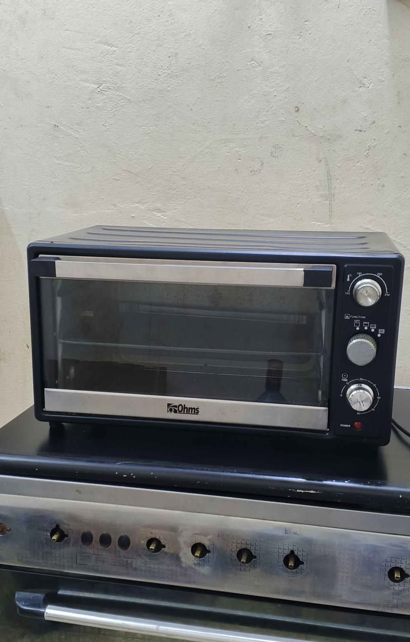فرن كهربائي اوفن اخو الجديد نظيف وشغال علفحص ب٦٠ للاستفسار الاتصال *********** عمارة, ميسان
