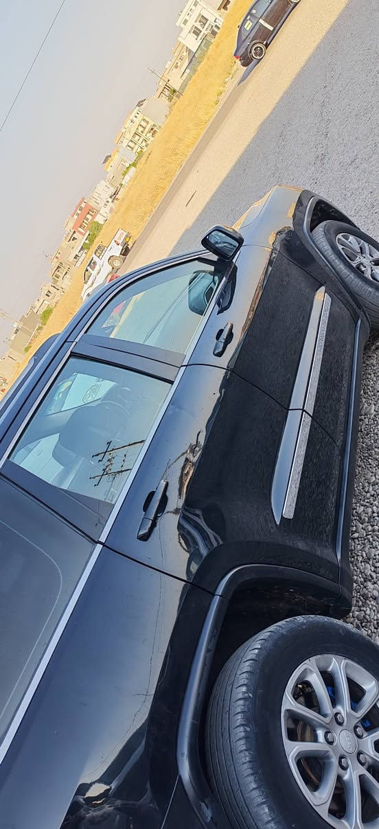 جيب لاريدو ٢٠١١ فول مواصفات
كير محرك شرط رقم سنوية جديد 
مكفول 
٠سعر ١٢٨و مجال
***********
*********** أربيل, العراق
