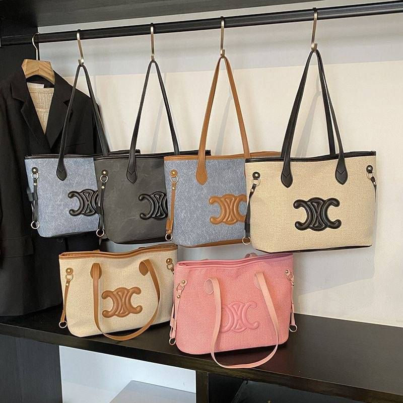 يتوفر جنط نسائيه جمله فقط اقل طلب نص درزن فحص امام المندوب
ويتوفر قطع ومفرد


**إذا كنت صاحب هذا الإعلان وتريد حذفه لأي سبب، رجاءا أرسل رسالة إلى الدعم الفني**