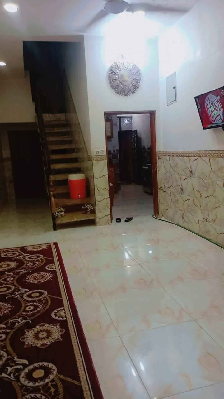 *🔥 فرصة ذهبية - بيع مستعجل جداً 🔥*
بيت سكن 100 متر، طابق واحد، حي ميسان - يم سكلة الكرعاوي مباشر  
موقع تجاري، قريب على الشارع والمدارس والأسواق  
كهرباء وطني + ماء إسالة + البيت ساكن ونظيف  
*السعر النهائي:35 مليون كاش فقط*  
تنازل بلدية + استلام فوري  
بدون دلال - للجادين فقط


**إذا كنت صاحب هذا الإعلان وتريد حذفه لأي سبب، رجاءا أرسل رسالة إلى الدعم الفني**