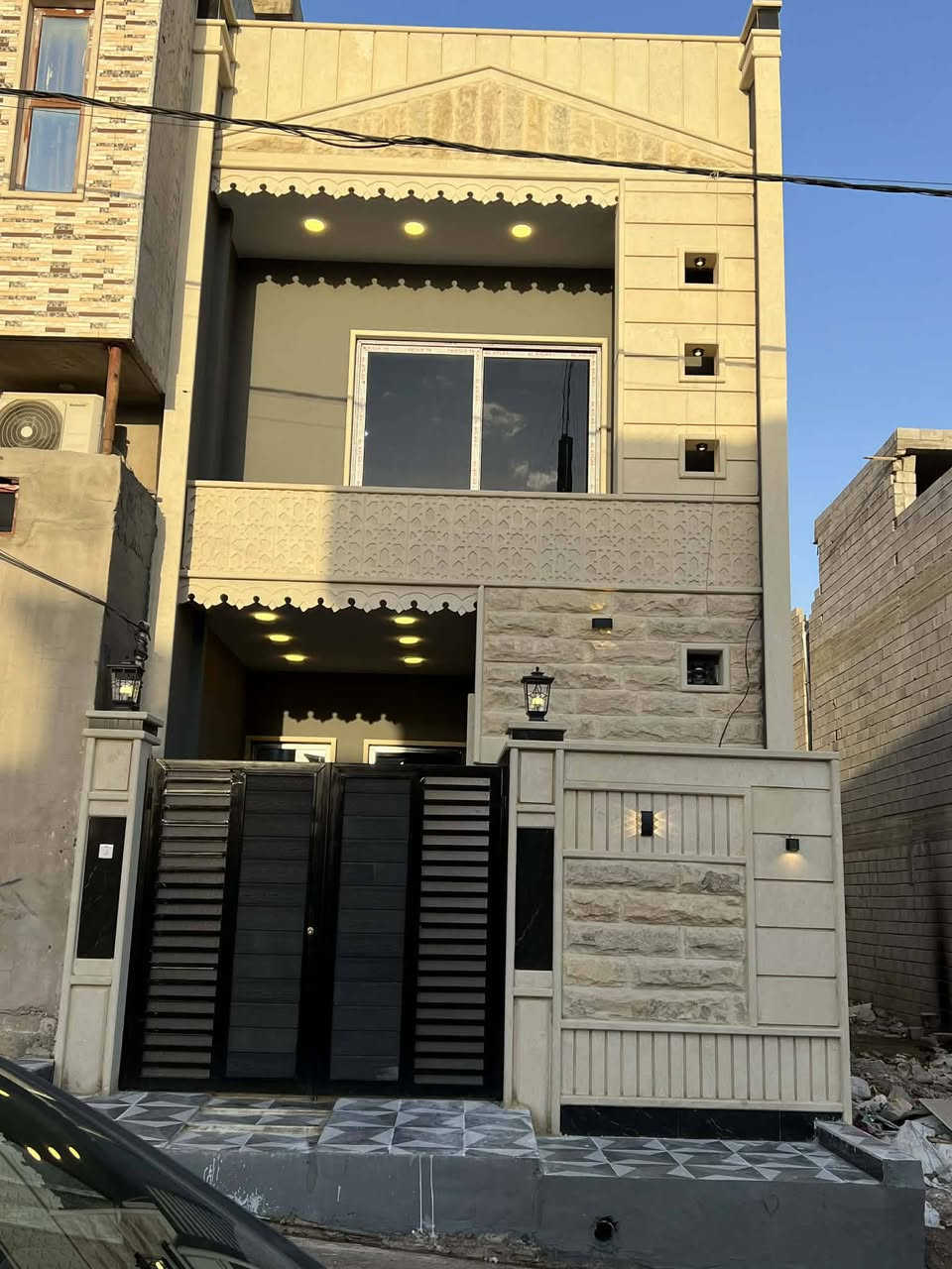 📌دار للبيع في موصل حي السماح للمربع الذهبي 🏠
قرب المدرسه الصينيه 🏠
تسليم مفتاح فول مفول 📏
 واجهه 5نزال  20   المساحة 100م📏
 طابق ونص ط1غرفه نوم وهول وأستقبال وصحيات ومطبخ وكراج ط2📏
 غرفتين نوم وهول وصحيات وسطح زيرو تسليم مفتاح الموقع حي السماح   الاستفسار اتصل ع الارقام 🏠
0751835312 ابو اسماعيل🏠📍
*********** ابو عبدالله 📍🟢
*********** عبود 📍🟢
*********** ابو عبدالله 📍🟢
*********** ابو اسماعيل📍🟢
***********📍🟢
