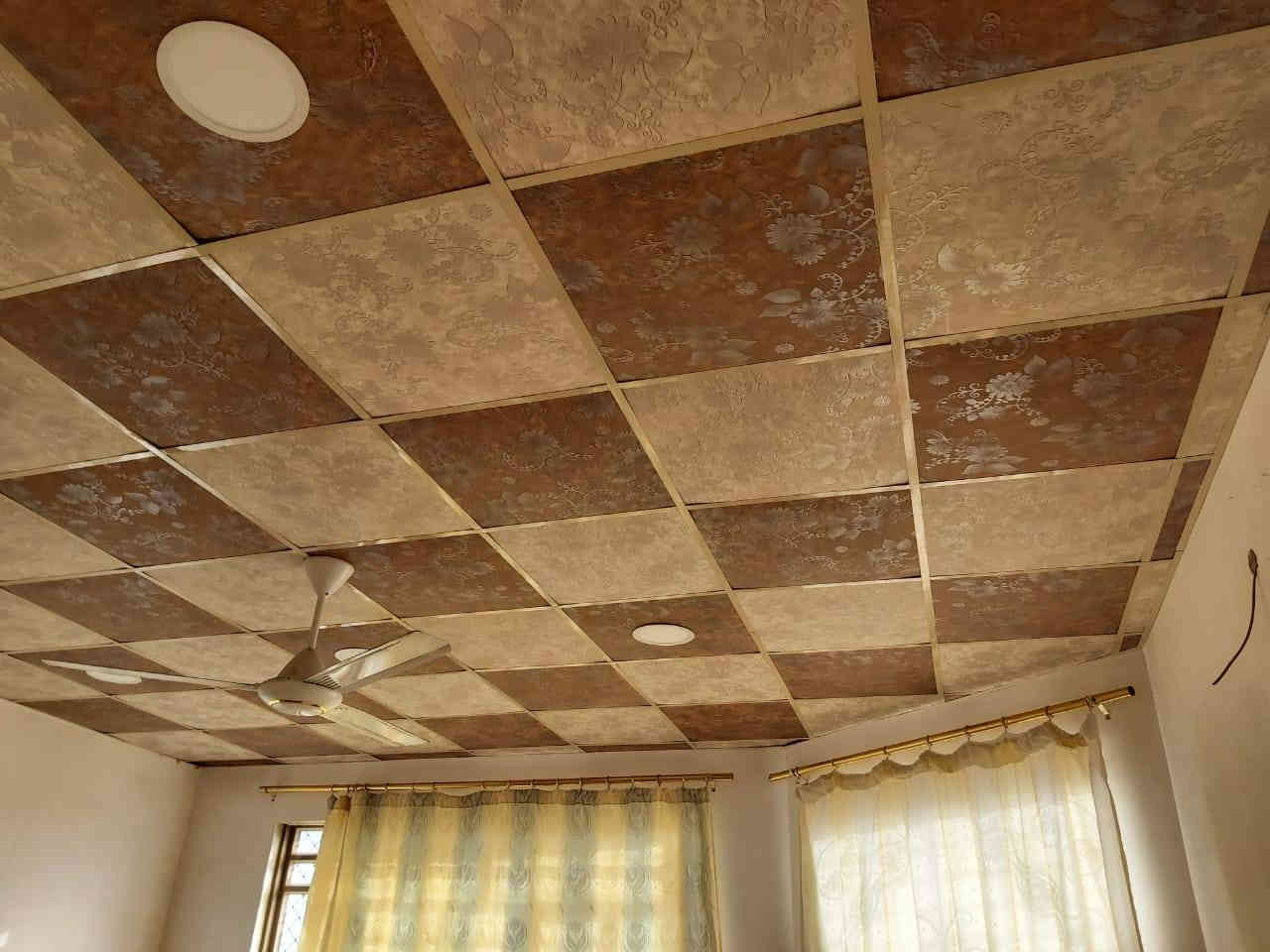 للبيع في سامراء حي دوانم معمل الادويه دار سكن طابقين  مساحته 150م وجه 10م نزال 15م شارع 10م المربع الاول قرب جامع محمد شاكر المربع الذهبي بي معمله في البلديه من أجل تروجها للاستملاك في الطابو يحتوي على 5 غرف نوم واستقبال وصاله ومطبخ وحمامات وگراج الطابق الارضي كاشي مرمر حزام سيرامك مع سقوف ثانويه  الكهرباء نظام بواري مع جهاز حمايه تشغيل واطفاء ذكي والطابق الثاني 3 غرف نوم ارضيه بورسلين وحمامات السعر 90 مليون بي مجال للشراي للاستفسار الاتصال على الرقم *********** ابو بركات الدراجي عقارات الحاج فاضل زهدي
