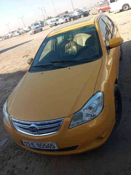 السلام عليكم 
بي وأيدي للبيع بغداد تحويل مباشر مصفرا هيه وغرامات 
رقم بغداد وسكن بغداد مصبوغا حزام كير عادي كير ومكينه 
حاويه تخم تاير جديد كهربايات كلهه شغاله داخله نضيف جدن السعر ٤٧ ورقه صدره نص عمر هاتف ***********
