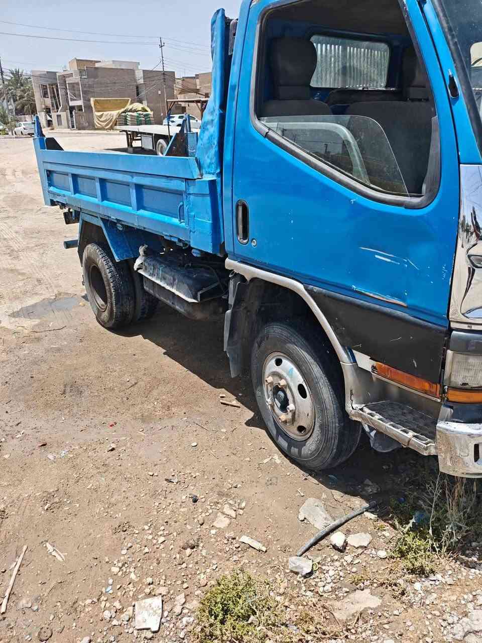 السلام عليكم 
كنتر للبيع رقم بغداد كير ومكينه جديد شاصي كفاله 
سنويه 28 السعر 85 عنوان كربلاء الرقم ***********
