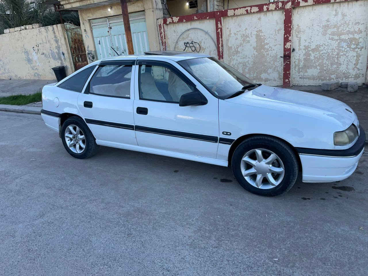 مودیل 1992مکینە 20 بی صبغ 2 پارجە بخ بی لیدان گیر مکینە شرت سنەوی 2025 خلاس بوە تخم تایە و ویل جدید سعری 34 و مجال شوین بەردەرەش ژ.م*********** اكر, نينوى
