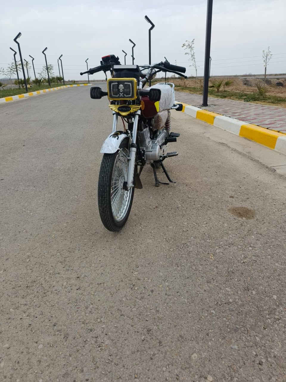 السلام عليكم دراجه تايكر 2025 كفاله محرك وكلشي ممفتوح دراجه نظيفه تجي بعينك وتفحص سعر 725 بي مجال قليل حك الجيه مكاني ديالى بلدروز الشراي يتصل ***********
