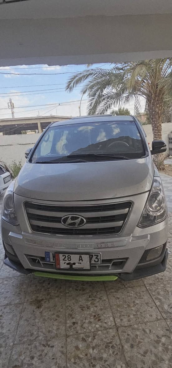 سلام عليكم سياره للبيع ٢٠٠٩ مفتوح ومحور مكينه ١٢ قبق اسود كير اوتو مكلف بل نشر***********
