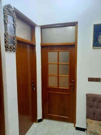 هذا شغلي اني صباغ اخشاب وتصليح اليريد صباغ وتصليح اخشاب اني حاضر ولتزم...