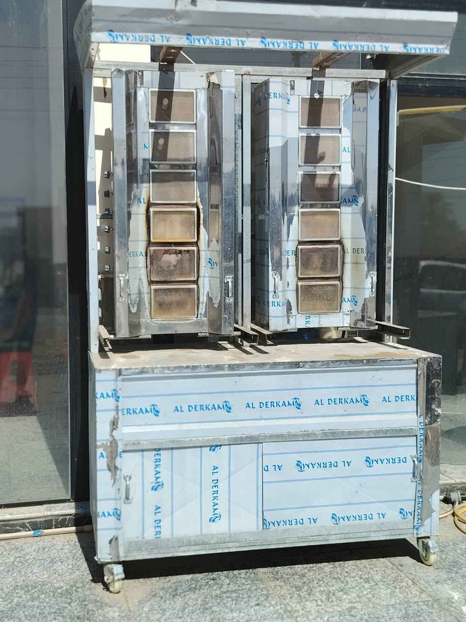 السلام عليكم.
عندي مطعم للبيع او غراض مطعم كامله  سبب البيع دوام  صارلي تقريبأ ٣ أشهر من بسطت. وغراض نضيفه97٪

 العنوان بابل حله ورديه خارج 

الأغراض

١. شوايه كص دبل  سل ستيل اصلي

٢. مجمدات عدد٢

٣. برادات عدد٢

٤. فرن شركه سمارت

٥. حمايه

٦. حمايه تمن

٧. براد مقبلات

٨. قلايه

٩. ميوز عدد٣

١٠. ميز مقبلات المنيوم +جام

١١. ميز بيع المنيوم تفصال

١٢. طباخ فلافل

١٣. سنكي مرمر قياس مترين

١٤. منقبه كباب

١٥. دكتات ١٤ متر + مفرغه

١٦. كراسي +ميز طعام

١٧. مبرده

كريل ٥ نجوم 

... 

للاستفسار الاتصال او المراسله

***********
