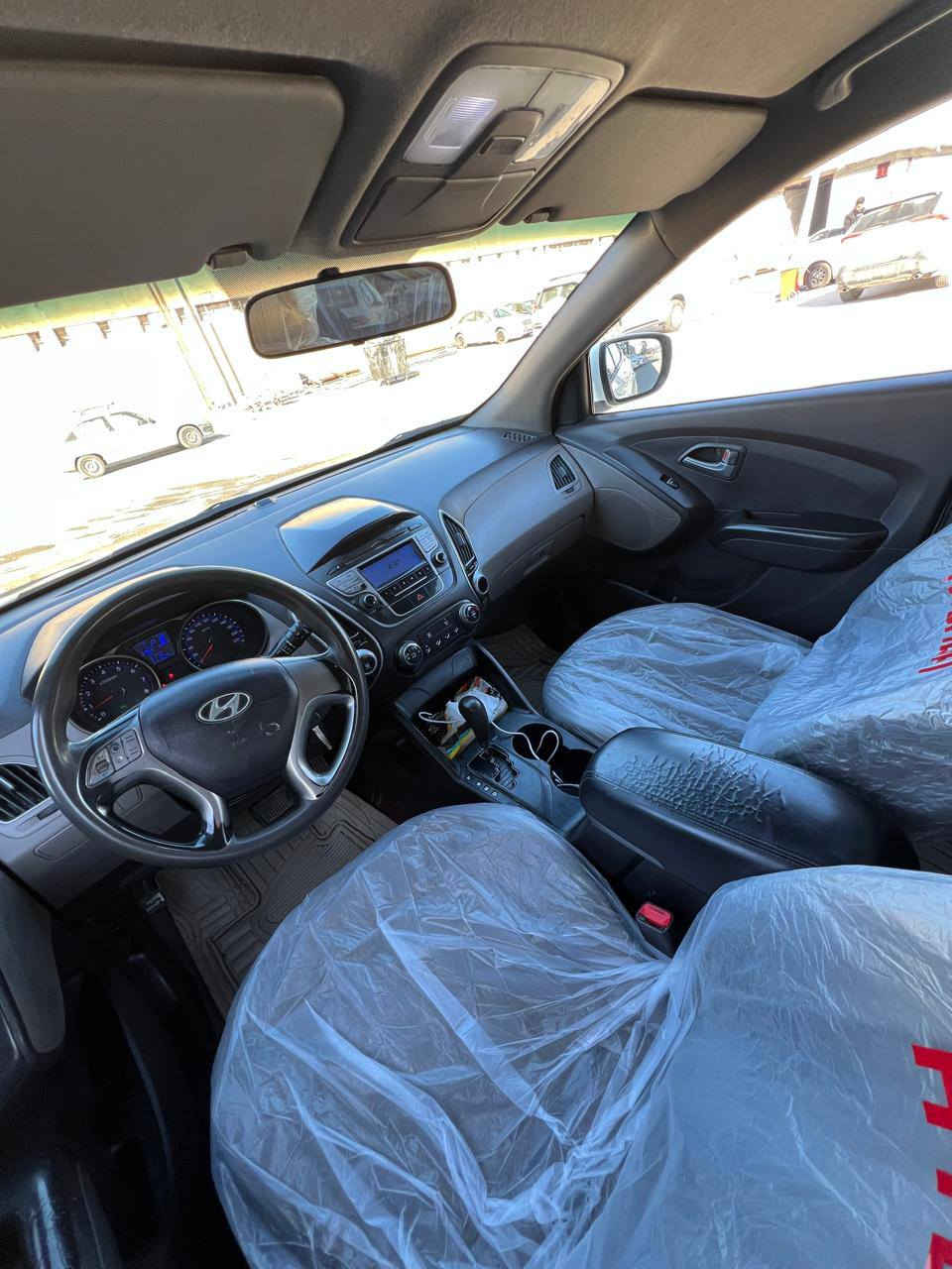 سلام عليكم هونداي تكسن موديل ٢٠١١ بيع مستعجل سعر ١٢٧ ضرر بوند وجاملغ  خلفي بدون دواخل رقم تلفون كورك *********** اسيا ***********
