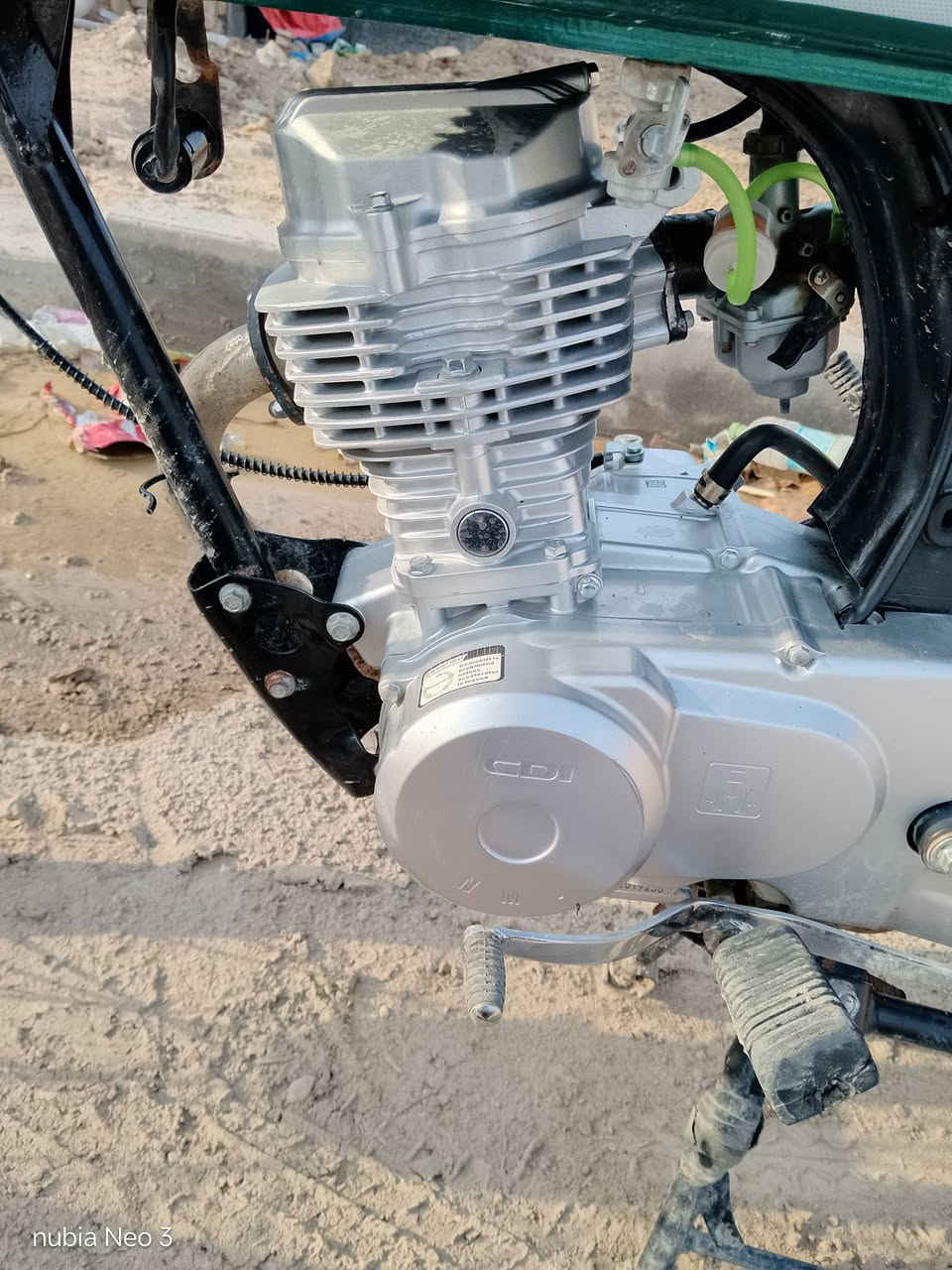 السلام عليكم دراجه للبيع اصلي توه تعمرت مكاني شطره هو هذا رقمي السعر المؤشره لا يخابر 700      🏍️25 ***********
