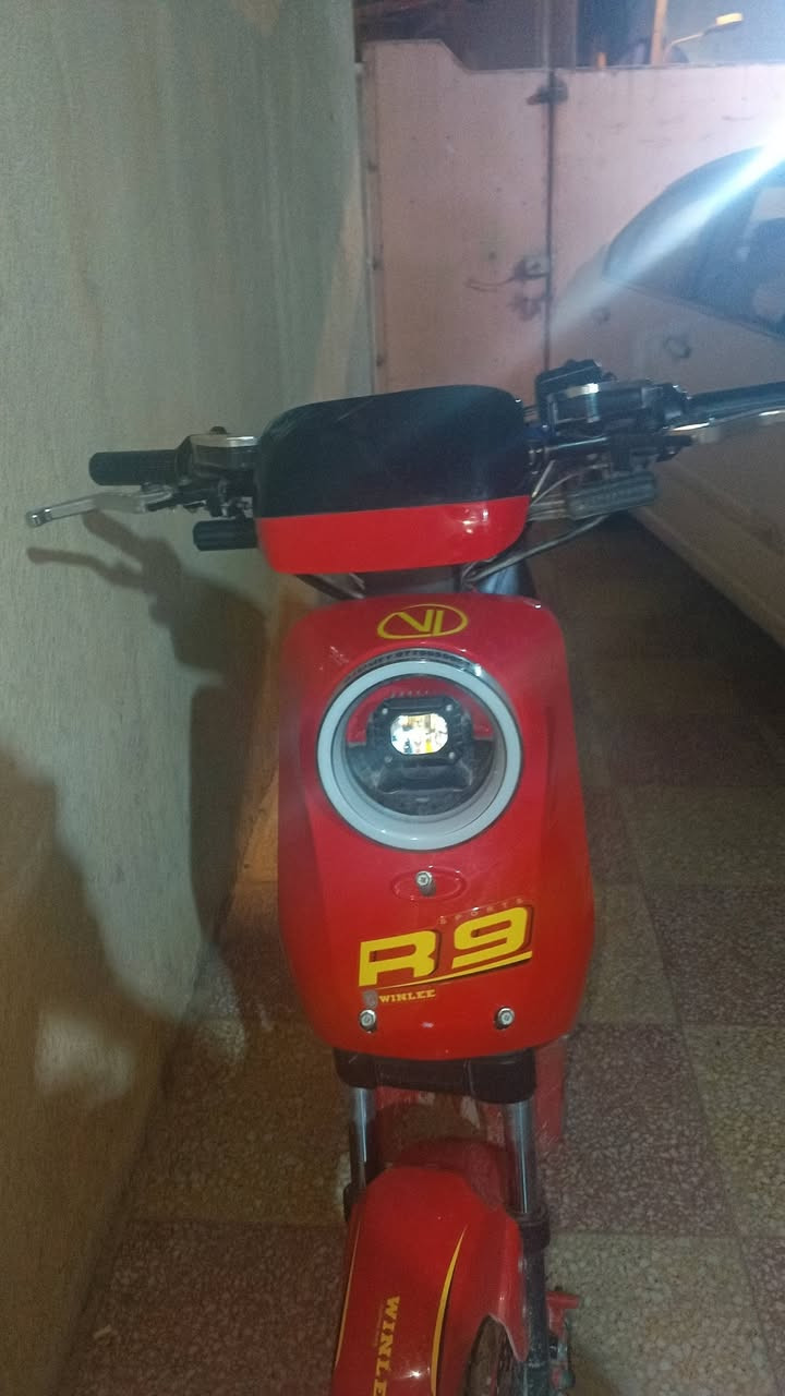 🔥 دراجة كهربائية R9 نظيفة جداً وبيه تزويد يدات بريك راياضي تقسيم  🔥
⚡ 32 أمبير

🔋 بطارية 5 دبل

🆕 موديل 2026

🔑 بصمة + سويج + كارت

🔄 نظام رجوع R

🛑 بركات دسك

الدراجة شبه جديدة واستعمال خفيف

💰 السعر: 500 ألف (قابل للتفاوض)

📞 للجادين فقط: ***********

