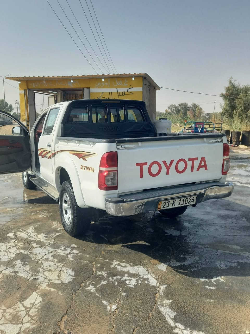 هايلوكس فيرويل 2012 بانزين محرك جديد السيارة مصبوغة عام وجاملق والتكم اليسر فقط والشراي اي استفسار على رقم واتساب ***********
