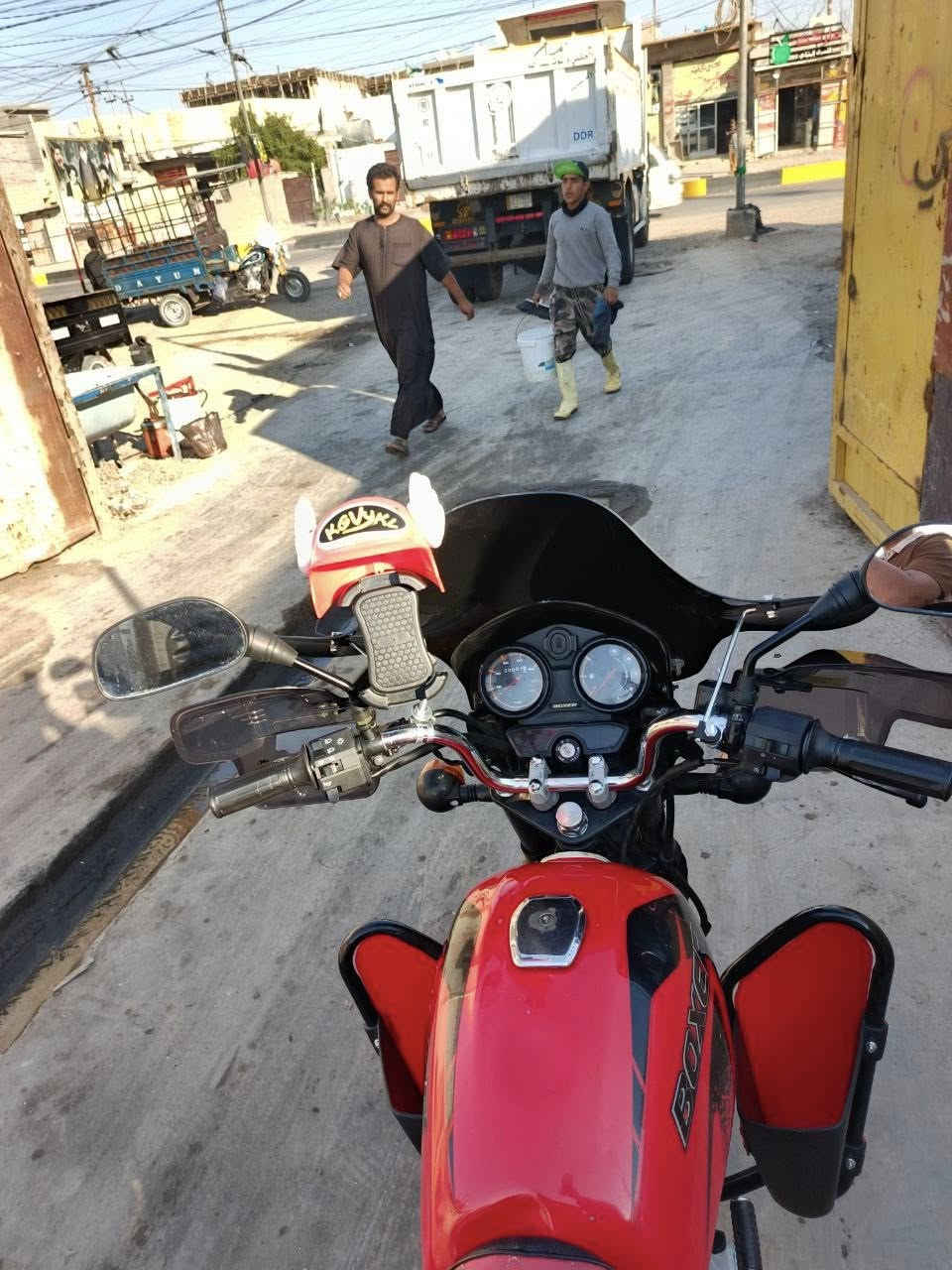 ‏يا الله سلام عليكم Boxer للبيع جبلي موديل 22 نظيفة حلوة مكينة خرسه  دراجة ما مرقمة أوراق اصلية كهربائيات كلها شغالة تخم تاير جديد باتري جديد دراجة خيل من الله دراجة مال شغل مكاني بغداد حسينية المعامل رقمي ***********  سعره مليون و400
