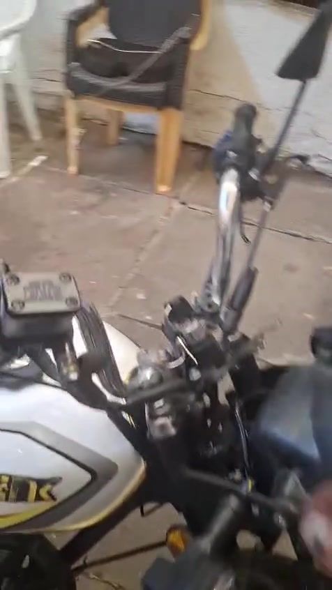 السلام عليكم دراجه سونك ماكس مكفوله بيهة نواقص بصيطه بريك الخلفي ودشبول فقد ولباقي كفاله زنجيل ربل الاصلي سعر 650 وبيهة مجال قليل مكاني بغداد المدينه ***********واتساب ***********اتصال
