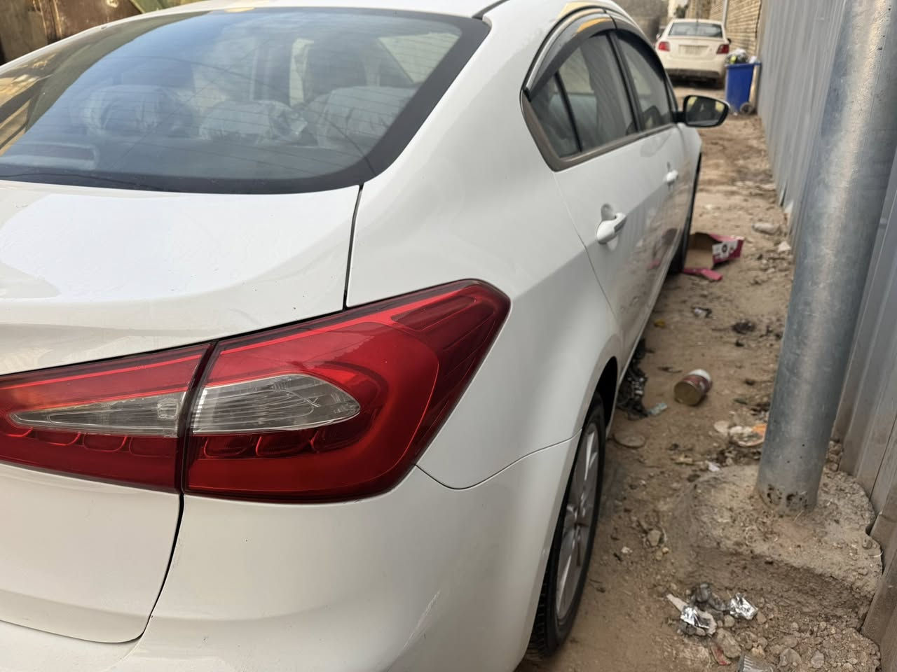 سلام عليكم سيراتو البيع2013كفاله عامه مواصفات الدات امامي خلفي شفتات تبريد خلفي مري شفط اي بي اس مكان نجف الشرف شارع المطار ستفسار ***********
