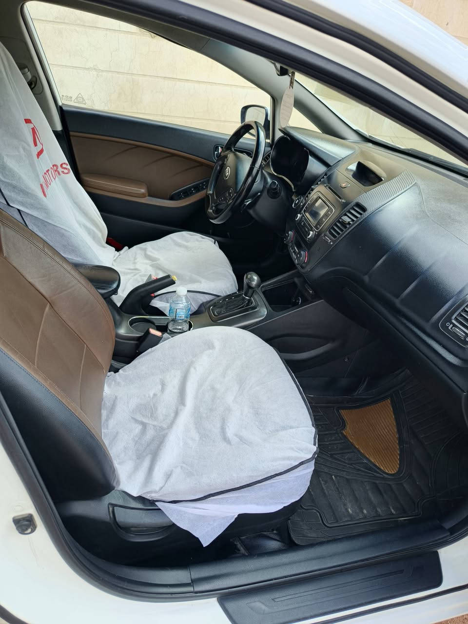 السلام عليكم
سيراتو موديل 2013
رقم بغداد باسمي فول ومكفول 
مكانه السماوه
ماشيه ١٤٧
مكينه ١٦٠٠٠ 
للاستفسار ***********
