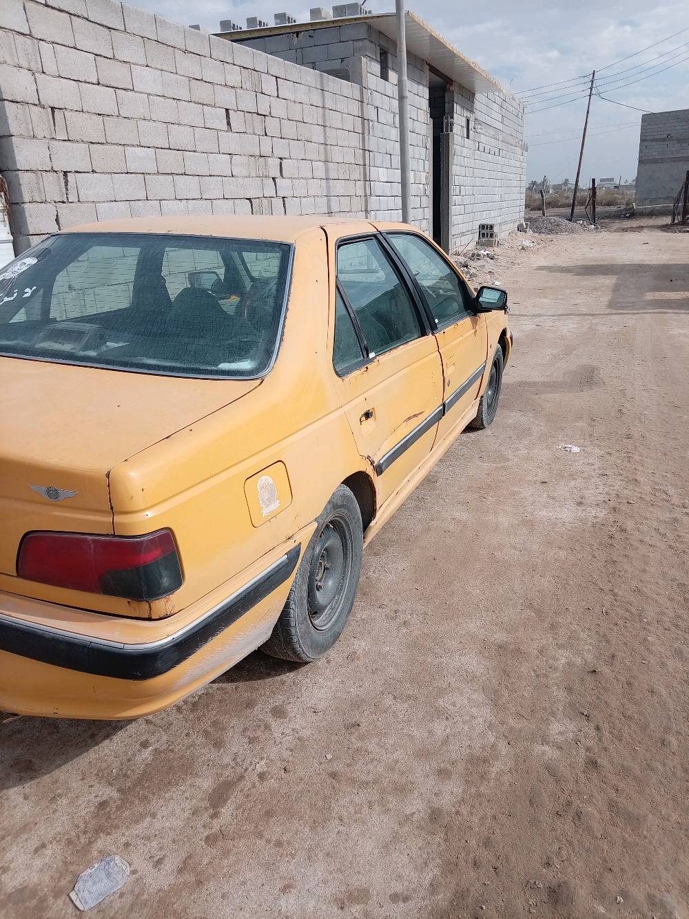 سلام عليكم سياره للبيع بيجو بارص مديل 2010 سياره كلها شغاله مكينه وكير خيرمن الله حداديه سدر جديد العنوان البصرة ابي الخصيب السعر 15 