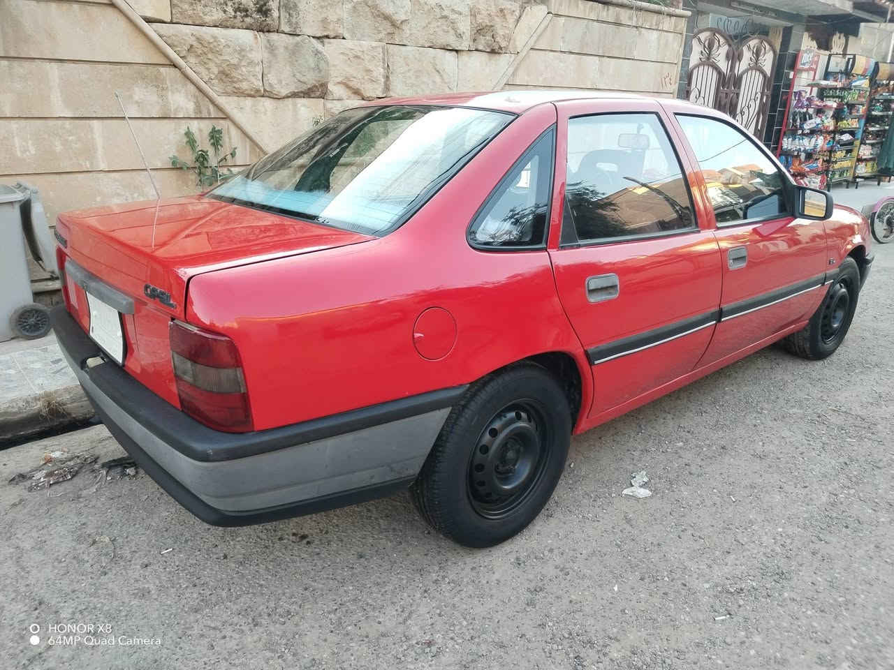 فكترا موديل ٩١ حجم ١٦.بلاصبغ بس بوند مرشوش. وصندوك. وباب وره.. سياره جديده بلا طخه.. داخل طخم وايرمينه. كلو شغال.. رقم نينوئ سنويه عضم موصاقطه. شرط تحويل. بيها أثر    حصوتين. خفيف بل سقف.....  السعر. ٤٣ وبيها مجال... ***********.... ***********
