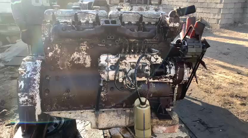 محرك سكانيه حجم ميه وعشره سايس عشره مال مولده جديده بدون صرف ولا بخار المكان المحموديه السعر ١٥ ورقه وبيها مجال الهاتف ***********/***********
