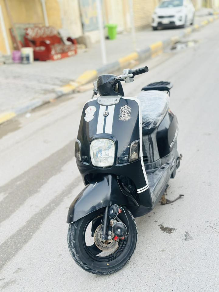 سلام عليكم دراجه بوليس حلوه ونظيفه وكامله من كلشي مابيها اي نقص شرط تنكر سلف وتطلع كهربائيات كلها شغاله مكينه مامفتوحه شرط ناعمه بوشه 49 الدراجه كلها بلاديه كلهة مختمه ختم واحد المكان كوت الطشاش 
للستفسار اتصل ع الرقم ***********
