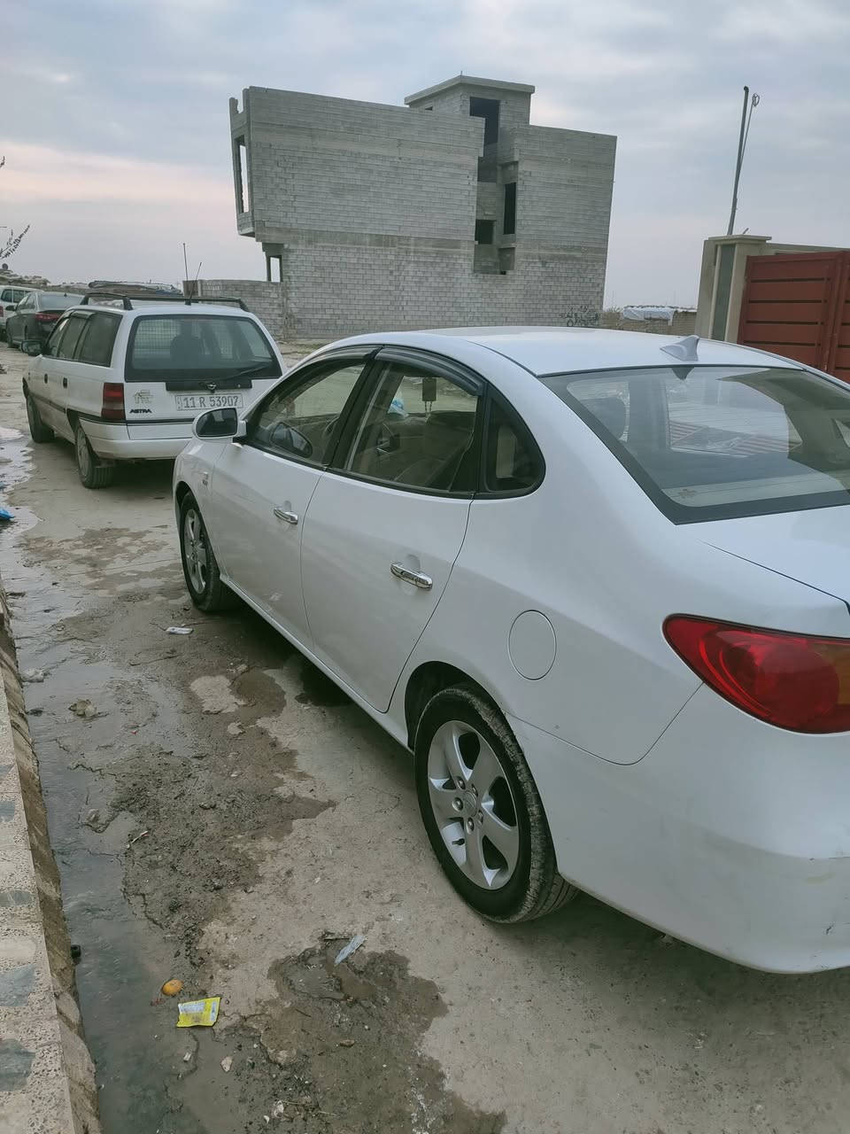 افانتي 2009 السياره ما بيها ضرر بس باب الخلفي تعديل بارد وبيها تقشيط راس البوند و چملاق موضح بالصوره 
كير محرك بشرط سياره باسمي 
وهذا السونار 
السعر 122

***********
