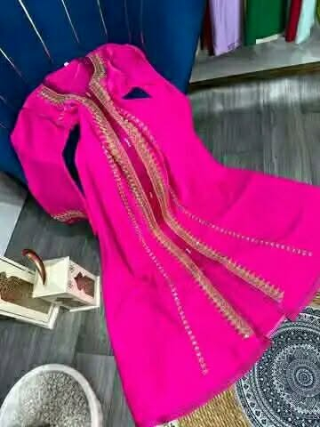 قفطان الذهبي فيه أربع ألوان ❤😍
L xl xxl


**إذا كنت صاحب هذا الإعلان وتريد حذفه لأي سبب، رجاءا أرسل رسالة إلى الدعم الفني**