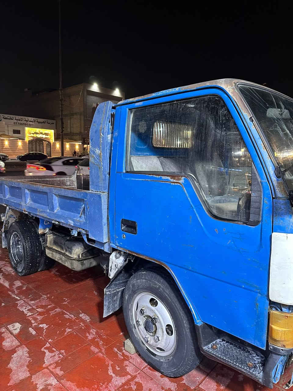 🚛للبيع كنتر قلاب اصل ميتسوبيشي 

✅ ميتسوبيشي أصلي
✅ عظم بلادي والسيارة كلها بلادية
✅ شاصي سليم ومكفول
✅ موديل 1992
✅ محرك وكير خير من الله 
✅ جاهزة للعمل  
☑️ مابيها صبغ 

📅 السنوية مجددة لغاية 8 / 2026
📍 رقم بغداد (تحويل ثاني يوم)
📍 رقم ألماني

السيارة نظيفة وعملية ومناسبة ، والمعاينة خير برهان.

📍 الموقع: بغداد – البلديات

📞 للاستفسار والمعاينة:
***********

السعر بعد المعاينة وللجادين فقط
