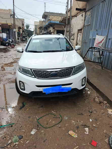 السلام عليكم 
للبيع سورنتو 2014 اربيل الجديد 
كفاله عامه عدا بارد قليل مامبين 
ماشيه 169 الف حقيقي 
.محرك مفتوح 
السعر 158 
اتصال فقط 
***********
