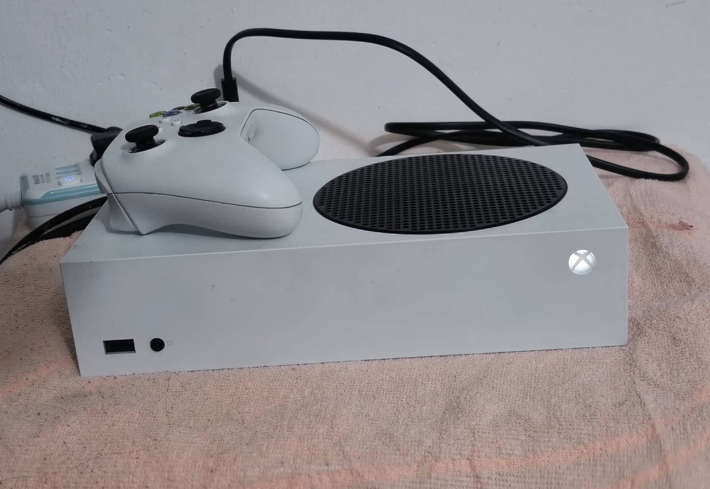 Xbox Series S 512 G
الجهاز مثل ما موضح بالصوره كلشي بي بلادي و نضيف جدا و انطي شرط الفحص وين ما تودي افحصه بي حساب التمت شهرين 
سعره 435 قفل بدون معاملة


**إذا كنت صاحب هذا الإعلان وتريد حذفه لأي سبب، رجاءا أرسل رسالة إلى الدعم الفني**