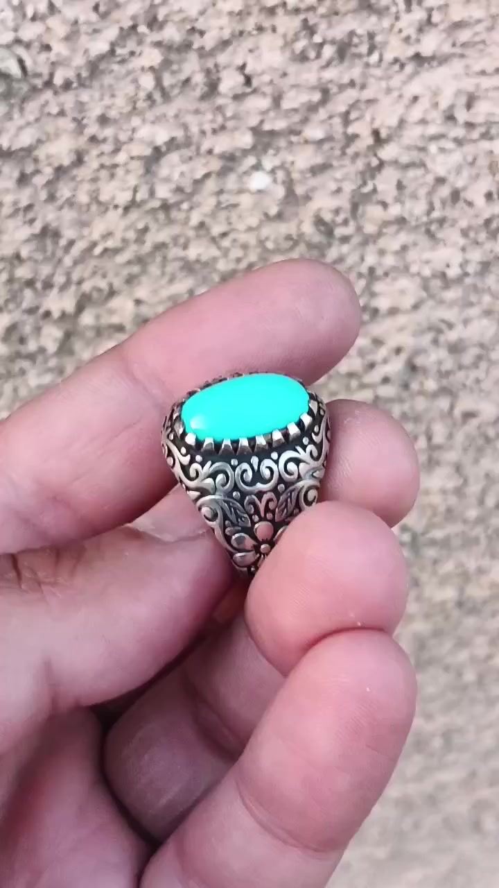 رضوي فيروز طبيعي قديم
صياغه ثقيله 
قياس الخاتم ٢٥ 
السعر ٧٥ الف


**إذا كنت صاحب هذا الإعلان وتريد حذفه لأي سبب، رجاءا أرسل رسالة إلى الدعم الفني**