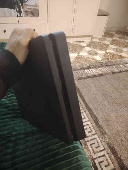 السلام عليكم بلي ٤سلم لجهاز لوك ستيكر ممستخدم هواي نضام ١٢.٥٢ نهايه الشهر يتهكر مكاني بغداد رجأ السعر ثابت رقمي *********** بغداد
