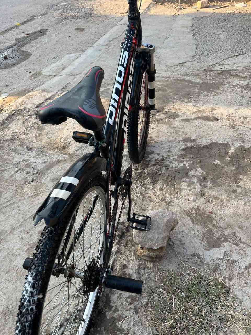 السلام عليكم بايسكل للبيع حجم 26 بناتي ياباني كيمو نظيف المكان بغداد البياع الشرطة  الخامسة السعر40
***********
