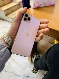 آيفون ١١ برو ماكس • بطارية ٨٠ • ضمان شهر