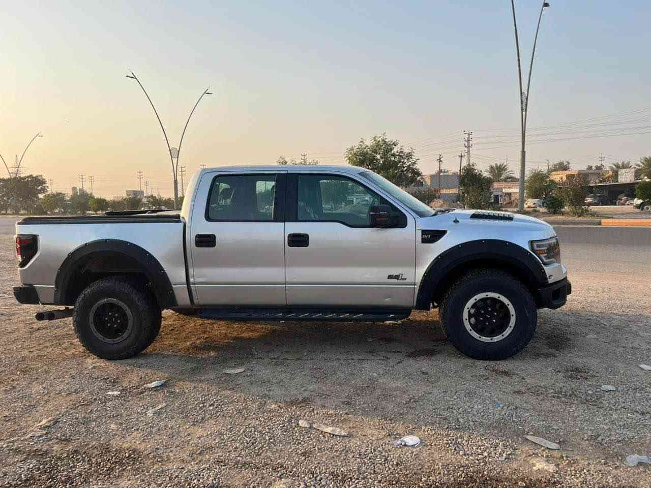 فورد رابتر 2013
محرك 6200 
گیر 6 نمر 
ترفیع آمریکی 
وارد خليجي 
3 قطع صبغ چاملغ وباب السائق وباب البدي 
سعرها 188 وبيها مجال 
لتواصل والاستفسار 
ديالی بعقوبه *********** بعقوبة, ديالى
