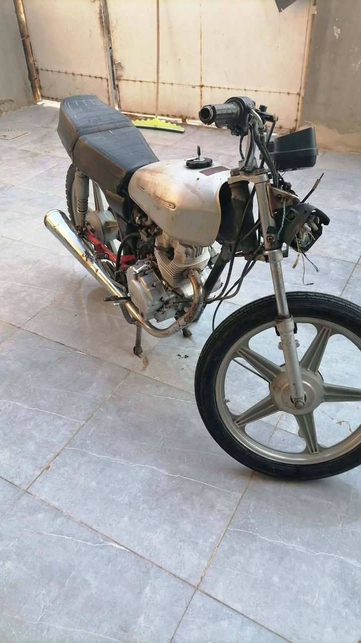 سلام عليكم موطور 5 كير للبيع موطور نضيف هندر واحد يتشغل بس الكير ماله وكف السعر 170 وبي مجال


**إذا كنت صاحب هذا الإعلان وتريد حذفه لأي سبب، رجاءا أرسل رسالة إلى الدعم الفني**