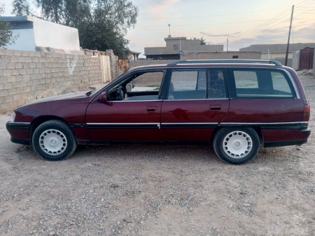 السلام عليكم.    اوبل اوميكه استيشن للبيع 
سعره.  ٢٨ 
رقم كركوك مشروع وطني لل٢٨
دفتر بانزين 
محرك ٢٠ بلادي 
كير عادي 
سياره معمره جديد 
حلوه تخبل 
دوشمه داخليه 
ارظيه جلد 
سياره خير من الله. 
للاستفسار اتصل أو مراسلتنا على الخاص 
*********** واتساب هم بي 
مكاني طوز خورماتو دكوك, كركوك
