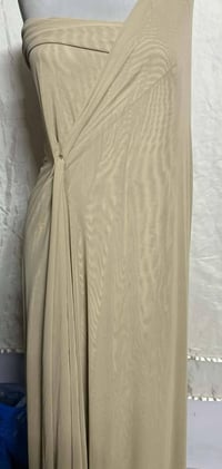 تول بيج لحمى ٥م • ستين احمر ٥م/٣م • قماش فساتين ٤م