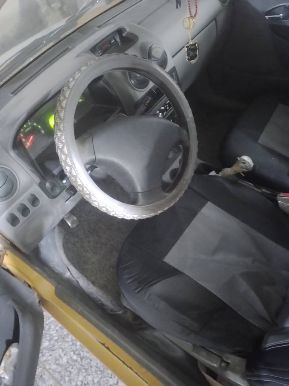 السلام عليكم سياره مديل 2012 جاهزه كرهبيات تخم تاير تبريد عوزه بس غاز والباقي كله شغال السعر 22 مستعجل علا البيعه  الاستفسار ***********
