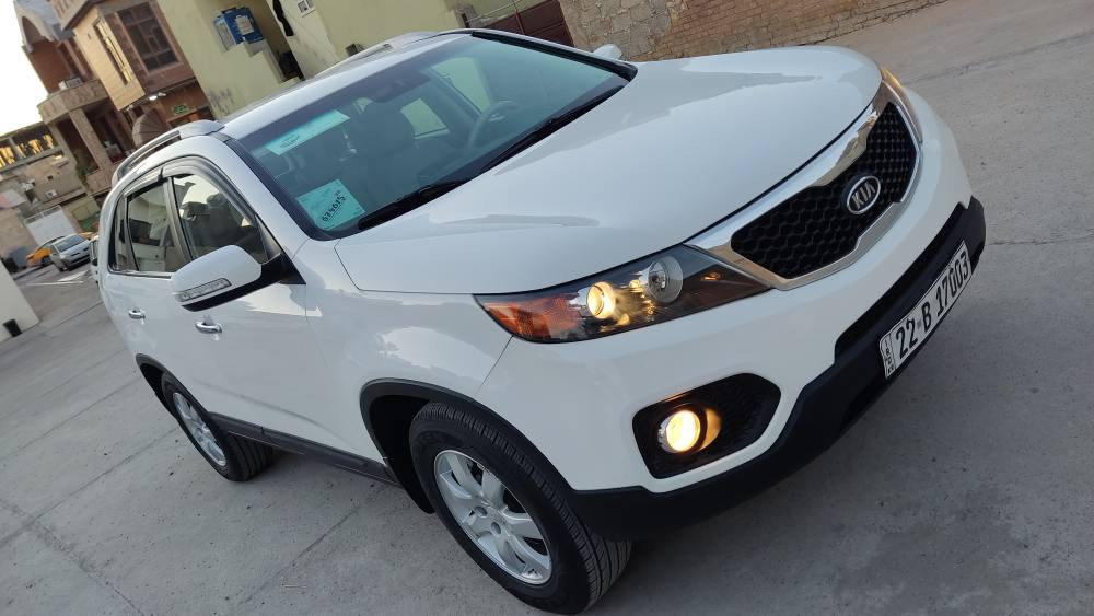 كيا سورينتو خليجي موديل 12 مواصفات كير اتوماتيك جام كهربائي باور قفل مركزي ABS تحكم استيرن شاشه كاميره ثلاثه مقاعد تبريد مركزي كشن جك كير محرك بشرط بدون اي عيب اربعه ايطارات جديد وصدر جديد سياره بيها قطعتين صبغ بدون دواخل رقم سنويه هزه زينكه كلها جديد.. سياره جاهز مال بيت شراي يخابرني *********** كركوك, العراق
