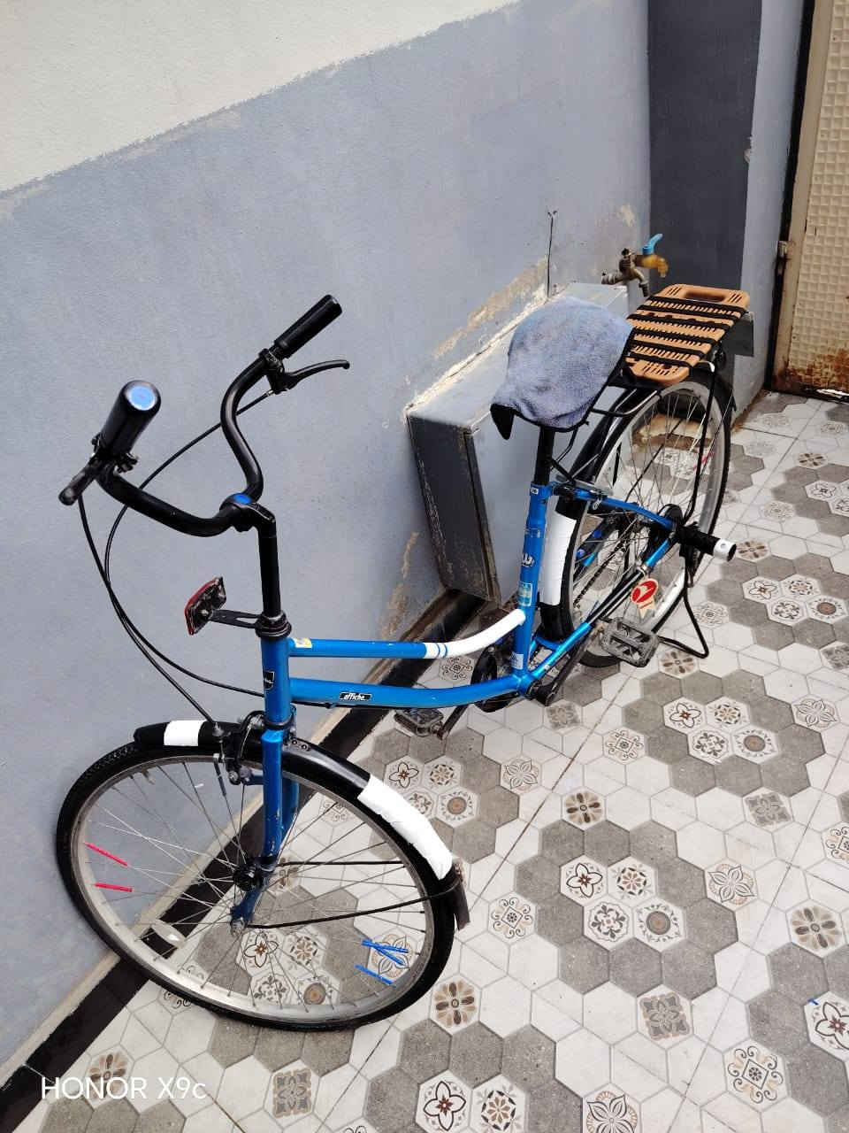 السلام عليكم شلونكم شباب عندي بايسكل للبيع حجم 26 موديل 18 الشهر الثاني بسكل نضيف 100٪99 بايسكل تصوير مال حاويه موجود السعر 105 وبي مجال العنوان ديالى بعقوبه في فلكه نهوده رقم الهاتف *********** اهلا وسهلا
