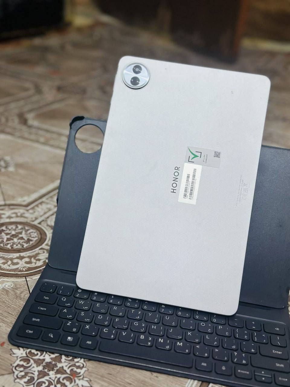 باد 10 هونر بعد شركة كامل ملحقاتها مع الكارتون او وصل الاستلام فقط الشاشه مفطوره مثل ماموضح بالصوره بدون أي تأثير على الشاشة شرط الفحص والضمان/ السعر 350 للاستفسار *********** سوق الشيوخ
