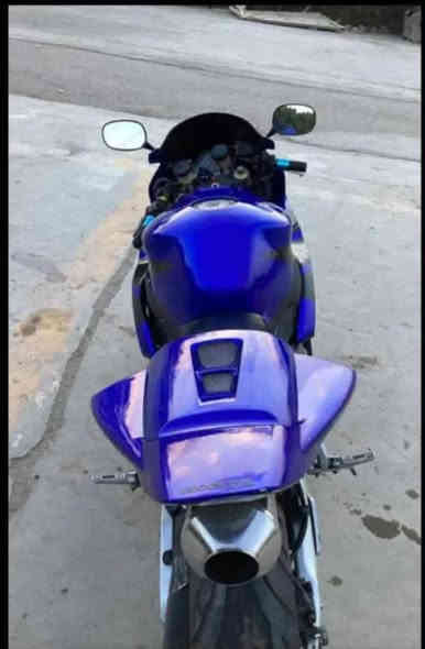 سلام عليكم  RR/1000  موديل 2004سرعه 300 نقصه ضفيره وعقل ضفيرته القديمه موجوده تاركه من زمان ورقه بيه وحده بس منفيست  مكاني بابل للتواصل ***********
