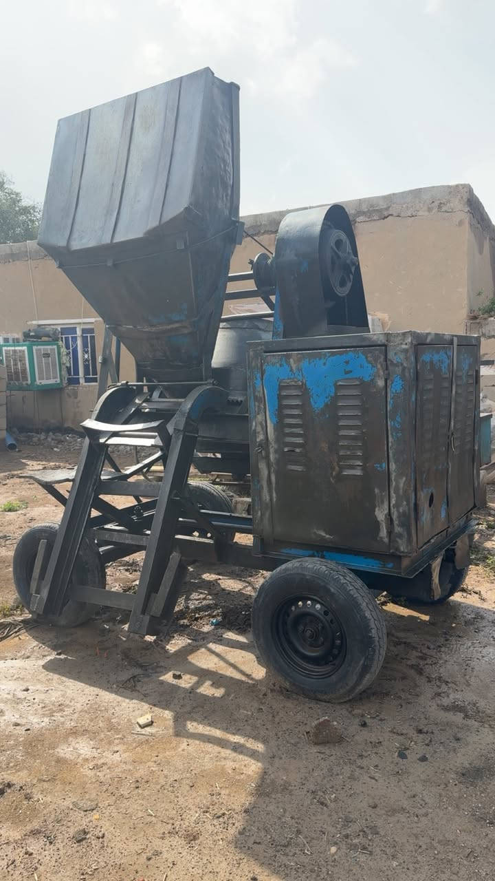 سلام عليكم  خباطه للبيع جاهزه ونج كيله فقط كعد محرك وشغل  والله يرزقك سعرها خاص او لاتصال ع رقم ***********
