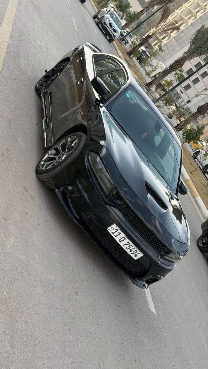 جارجر 2019 السععر ١٧٥ ورقه قفل قفل 
وارد امريكي ٦ سلندر ٣٦٠٠ بيها ٣ قطع صبغ جاملغات اماميه وبنيد بيها تصليح بالدواخل بدون تبديل مكينه كير حداديه تبريد كفاله سياره جاهزه وجديده بالعافيه عل ياخذها مكاني بغداد العامريه 
*********** بغداد, العراق
