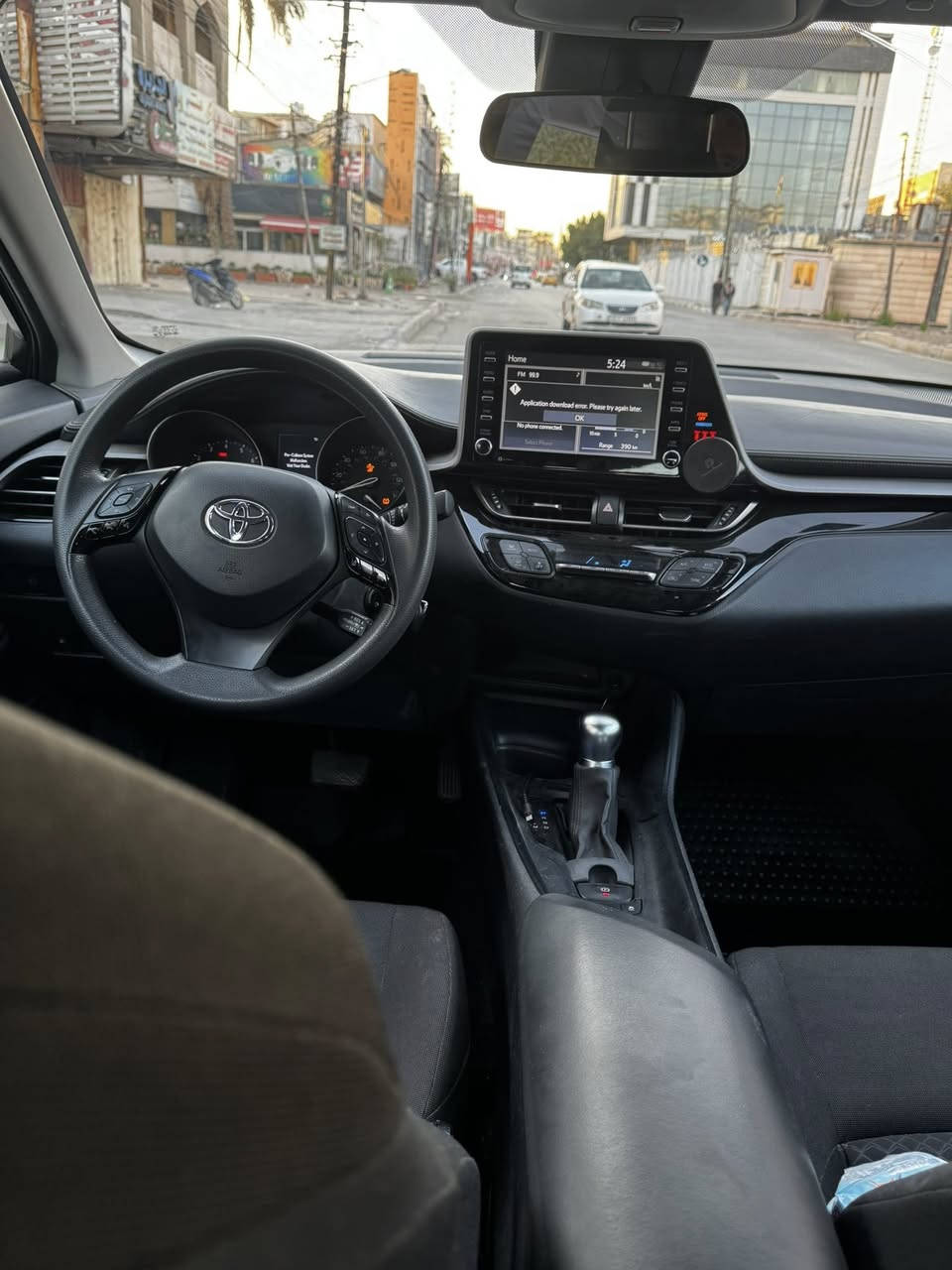 تويوتا CHR موديل ٢٠٢١
مكينه ١٨٠٠ بانزين 
رادار امامي 
كامره وشاشه اصليه 
هاندبريك دكمه 
شاشه لمس 
اوتو هولد 
تحديد مسار 
ويل كب + تخم تاير 
لايت LED زنون 
السياره صارله ٣ سنوات يمي بفضل الله اي مشاكل ما بيه 
سنويه باسمي بغداد تحويل ثاني يوم 
الملاحضات 
السياره بيه قطع صبغ ابيع حزام +
مطلوبه كمرك
السعر ٩٥ ورقه وبيه مجال جدا بسيط 
٠٧٧٠٠١٨٥٥٦
***********
كراده ٦٢
