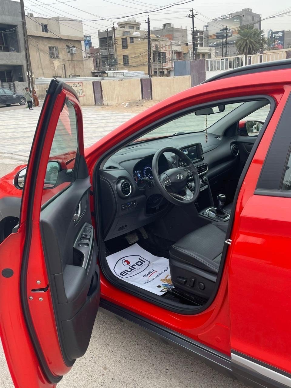 كونا خليجي موديل 2020 وكالة

مكفولة من الصبغ والتبديل 

فول مواصفات ام الداتا شو

محرك 2000

ماشية 32 الف

بيه تكحيلات جدا بسيطة

السعر 170 بي مجال بسيط 

***********