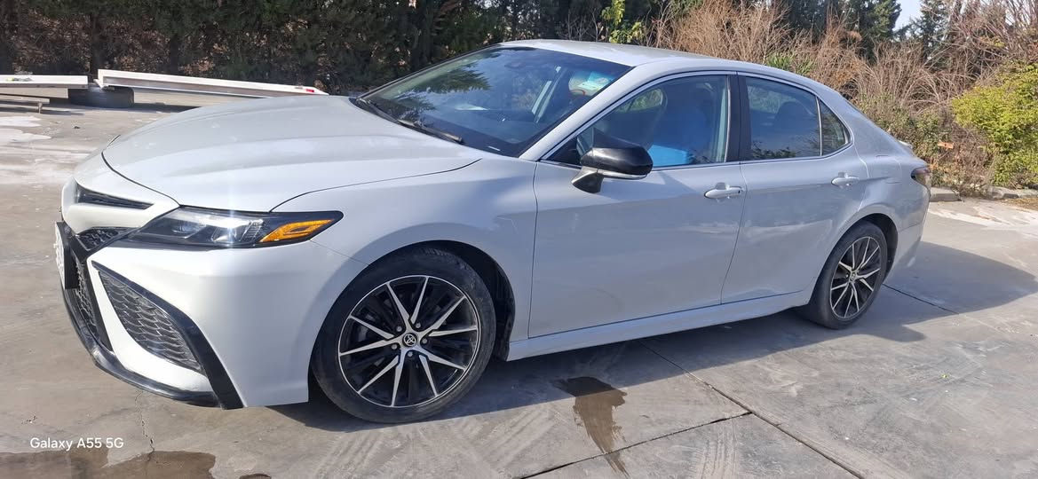 تويوتا كامرى ٢٠٢٢ 
مواسفات Se 
رەنگی سمۆکی  
پشت و پێش کەپس    ئێرباگەکانی  بیلادیە  تەنیا شانەکی تەقیە  چاملغى دواوه له گەڵ  دەرگای دواوە سبوغه 
کوشین نیو جلد
رادار 
بەردی گزۆز بەشەرت
گیر لە سوکان
سێ نیزامی لێخورین
تبرید لمس
سەنەوی نوێیە
نرخی ٢١٥ وەرەقە
بۆ پەیوەندی ***********
***********
سەیارەکە هەمو شتەکی بەشەرتە أربيل, العراق
