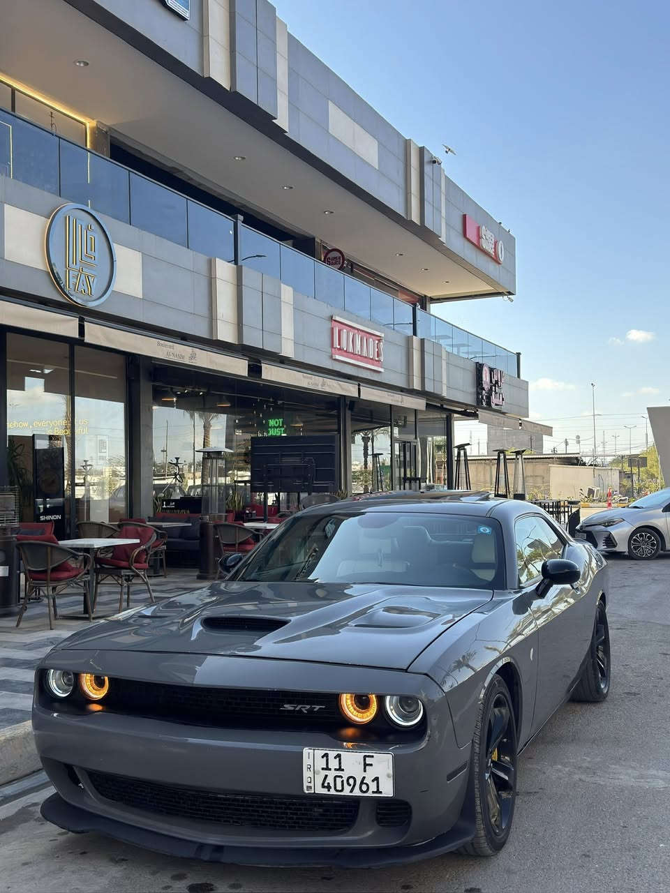 السلام عليكم � للبيع جالنجر SXT لو مميز – سمنتي
📅 موديل: 2019

📌 المواصفات:
▪️ محرك: 6 سلندر
▪️ فتحة سقف
▪️ شاشة صغيرة
▪️ هيتر مراي
▪️ تعتيم مراي

📌 الممشى: 107 ألف كم (قابل للزيادة)

📌 الحوادث (للأمانة):
▪️ حادث جاملغ أمامي 2 بأمريكا
▪️ حادث جاملغ خلفي بالعراق (عكس السايق)
▪️ الإيرباك: دركه
📸 الحوادث موجودة بالصور

📌 الصيانة:
✅ قبل شهر مسويلها إدامة للصدر الأمامي والخلفي

💰 السعر: 185$
📍 الموقع: بغداد – الدورة
📞 للتواصل: ***********

البيع على وضعها الحالي – الجادين فقط رجاءً
